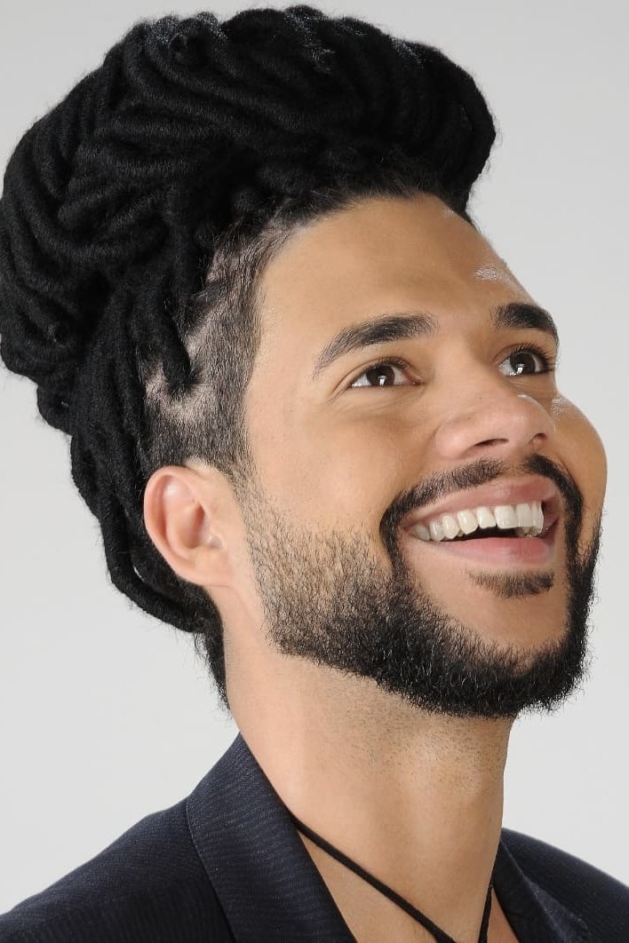 Fhelipe Chrisostomo backdrop