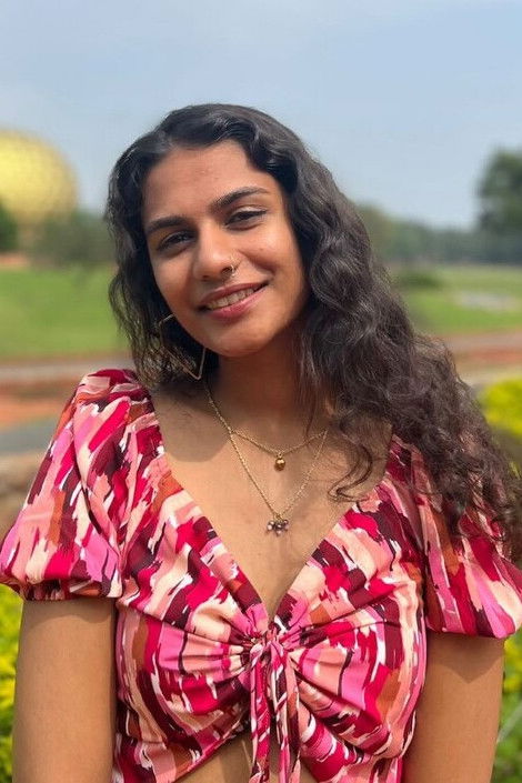 Disha Agarwaal backdrop