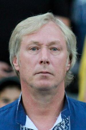 Oleksii Mykhailychenko backdrop