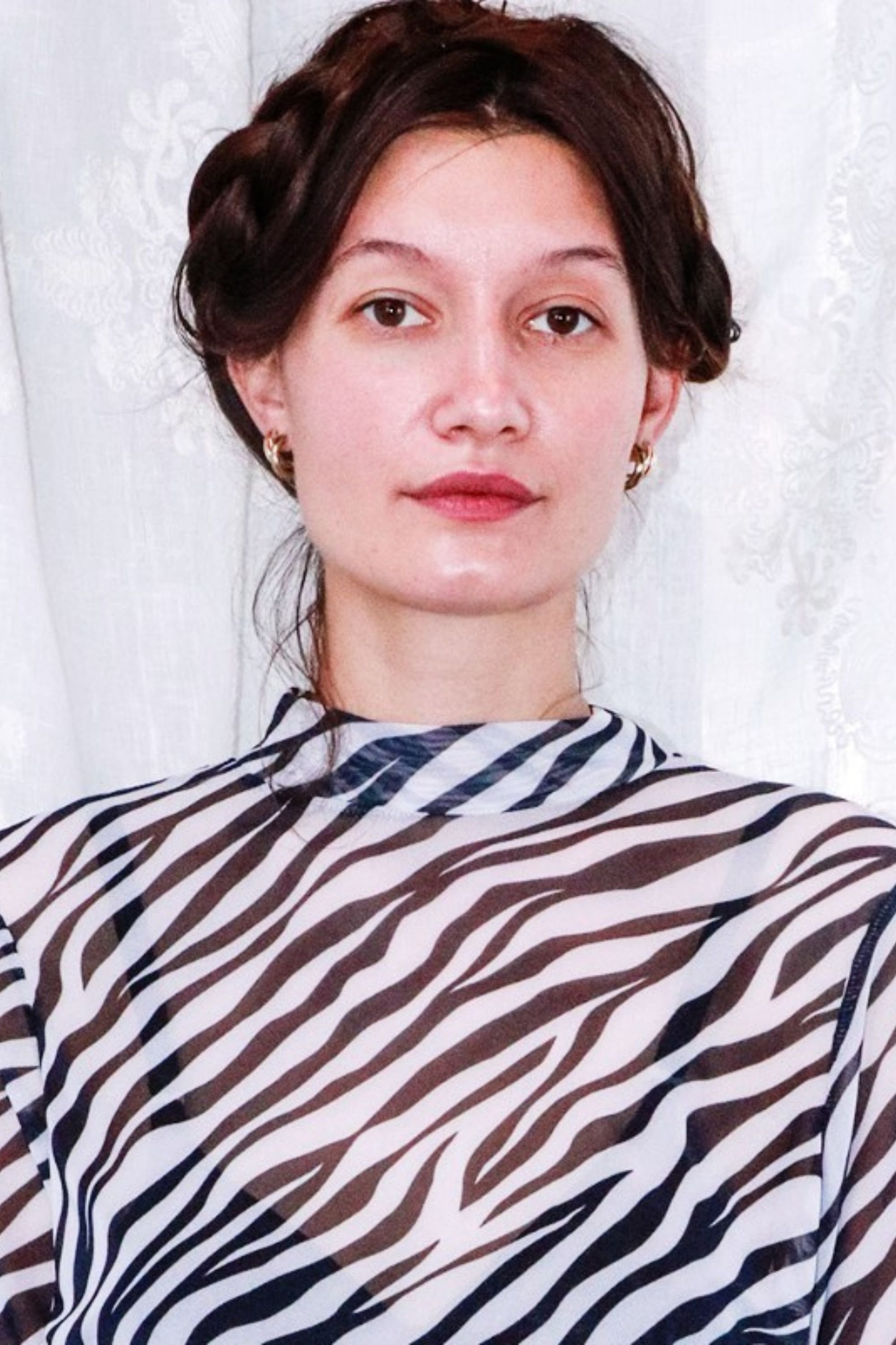 Violet Overn backdrop