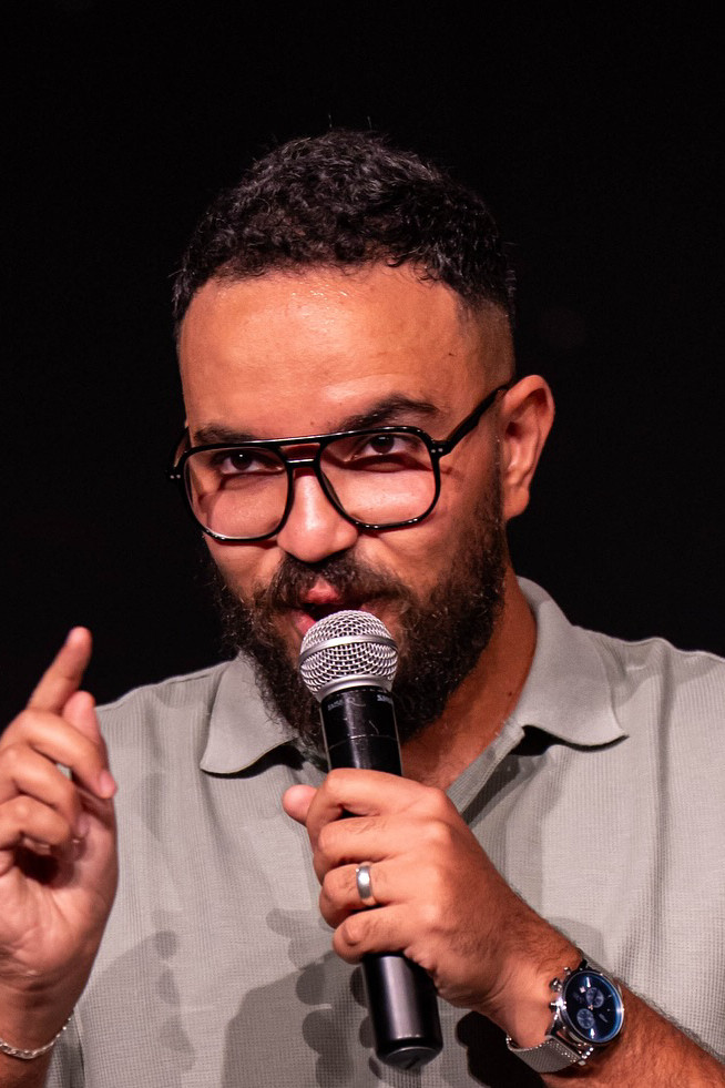 Mohamed Ashraf: Mohamed Ashraf backdrop