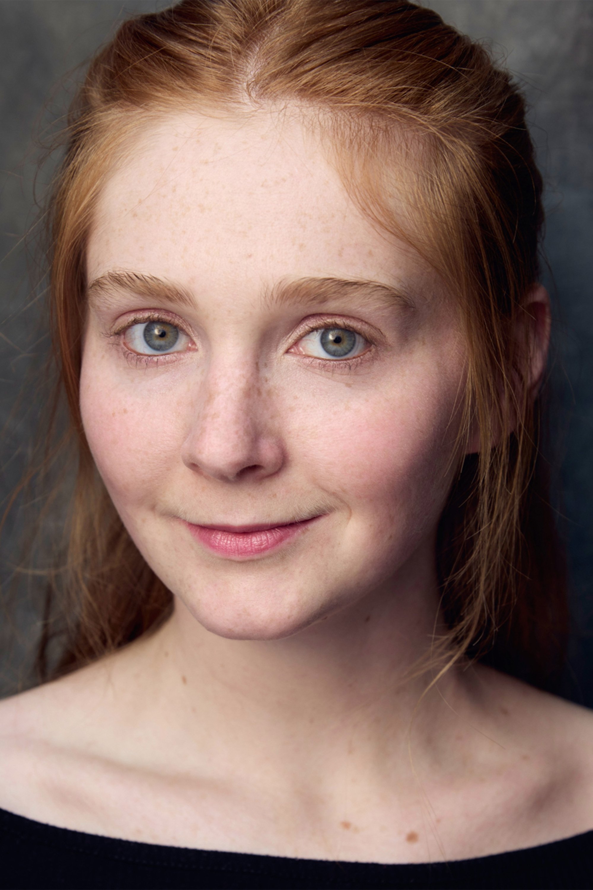 Saskia Axten backdrop