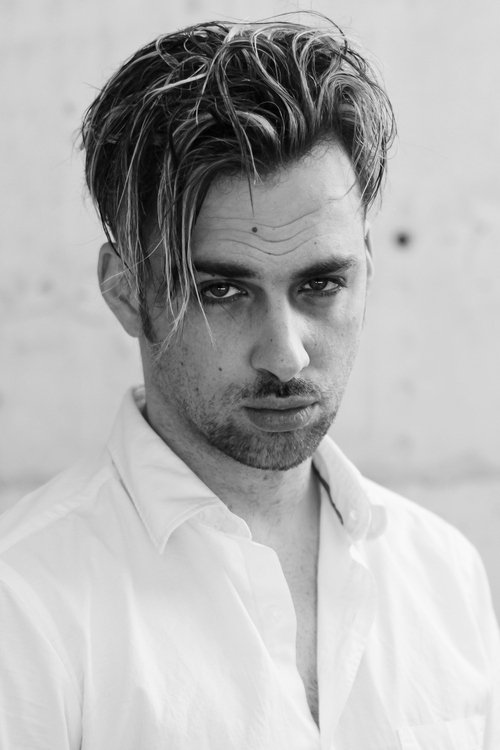 Xesco Vives backdrop