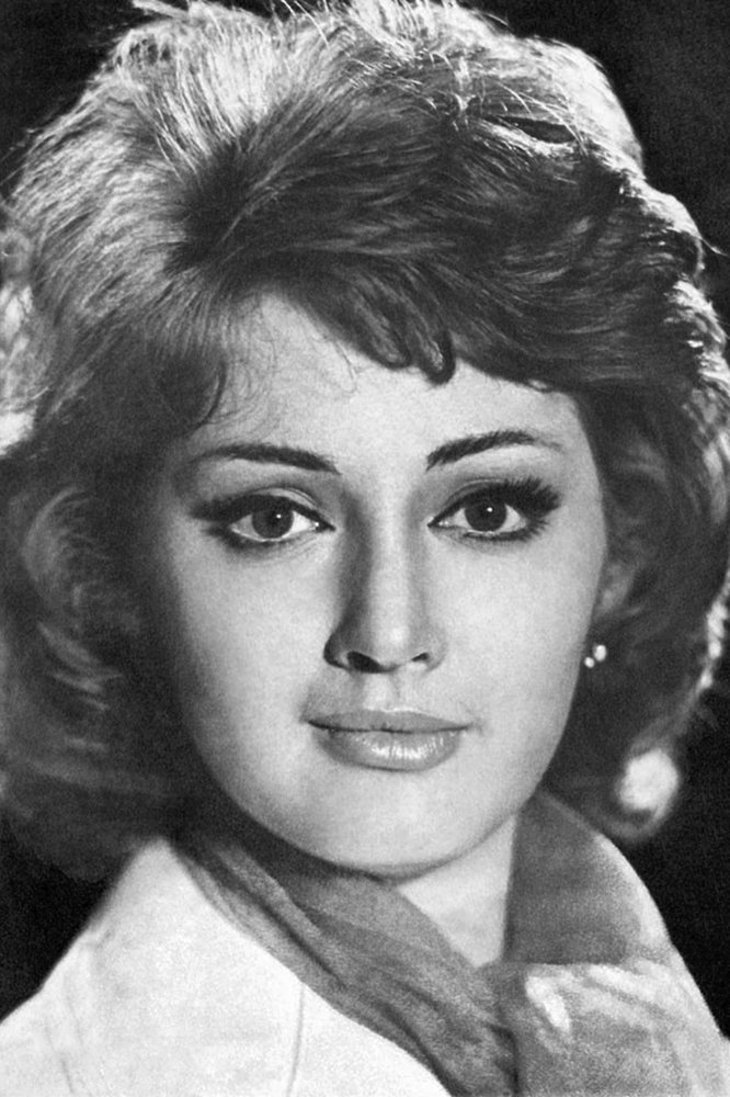 Larisa Eryomina backdrop