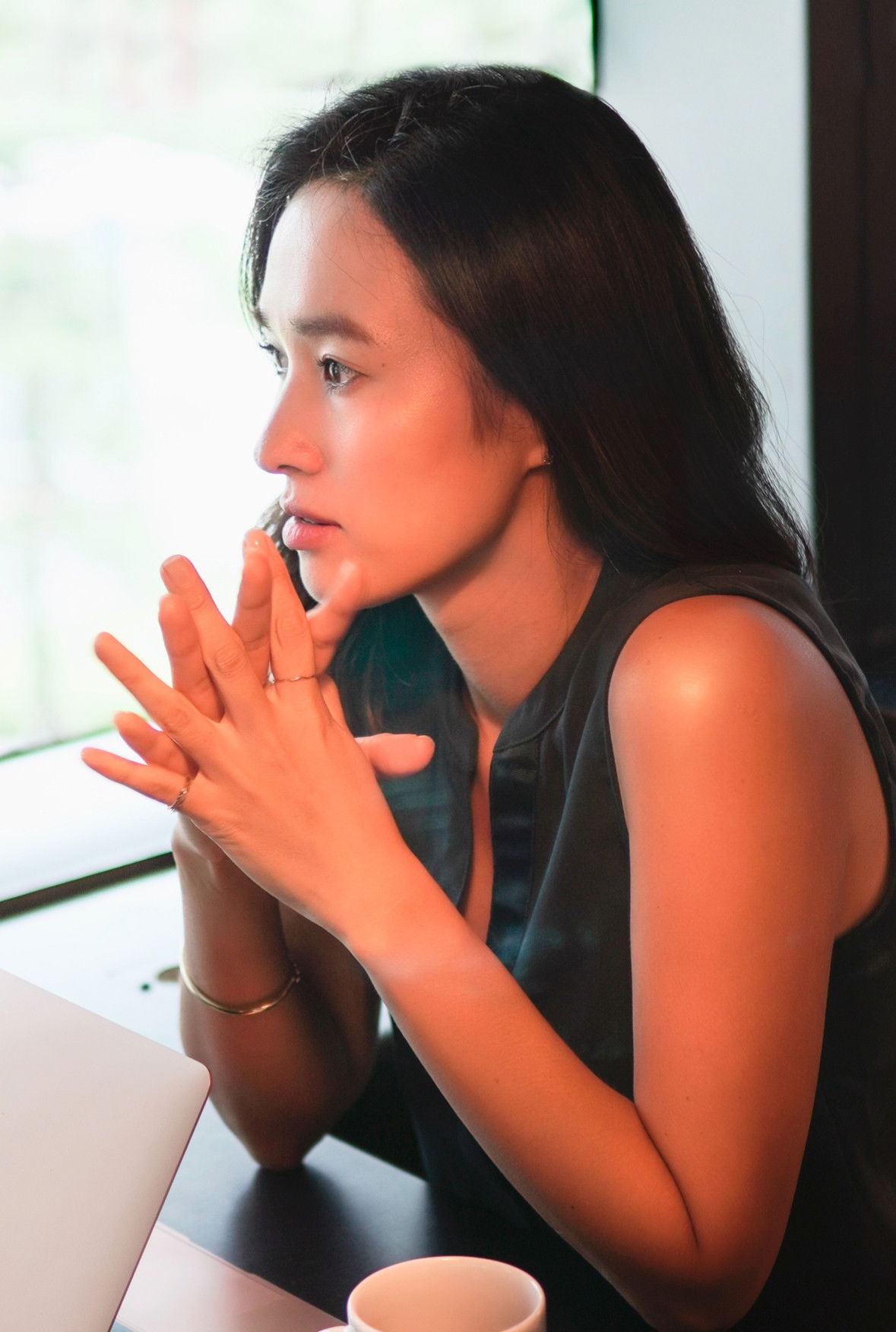 Jinyoung Lee backdrop