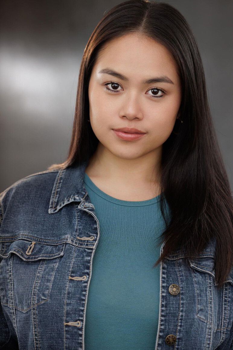 Gloria Karel backdrop