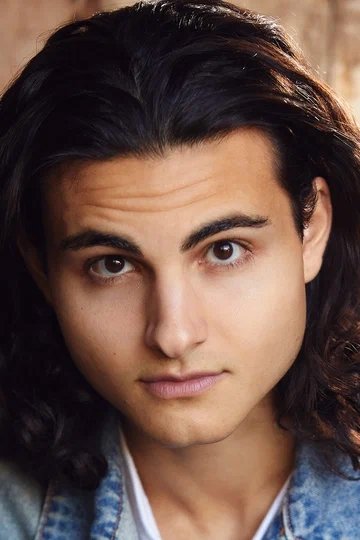 Keanush Tafreshi backdrop