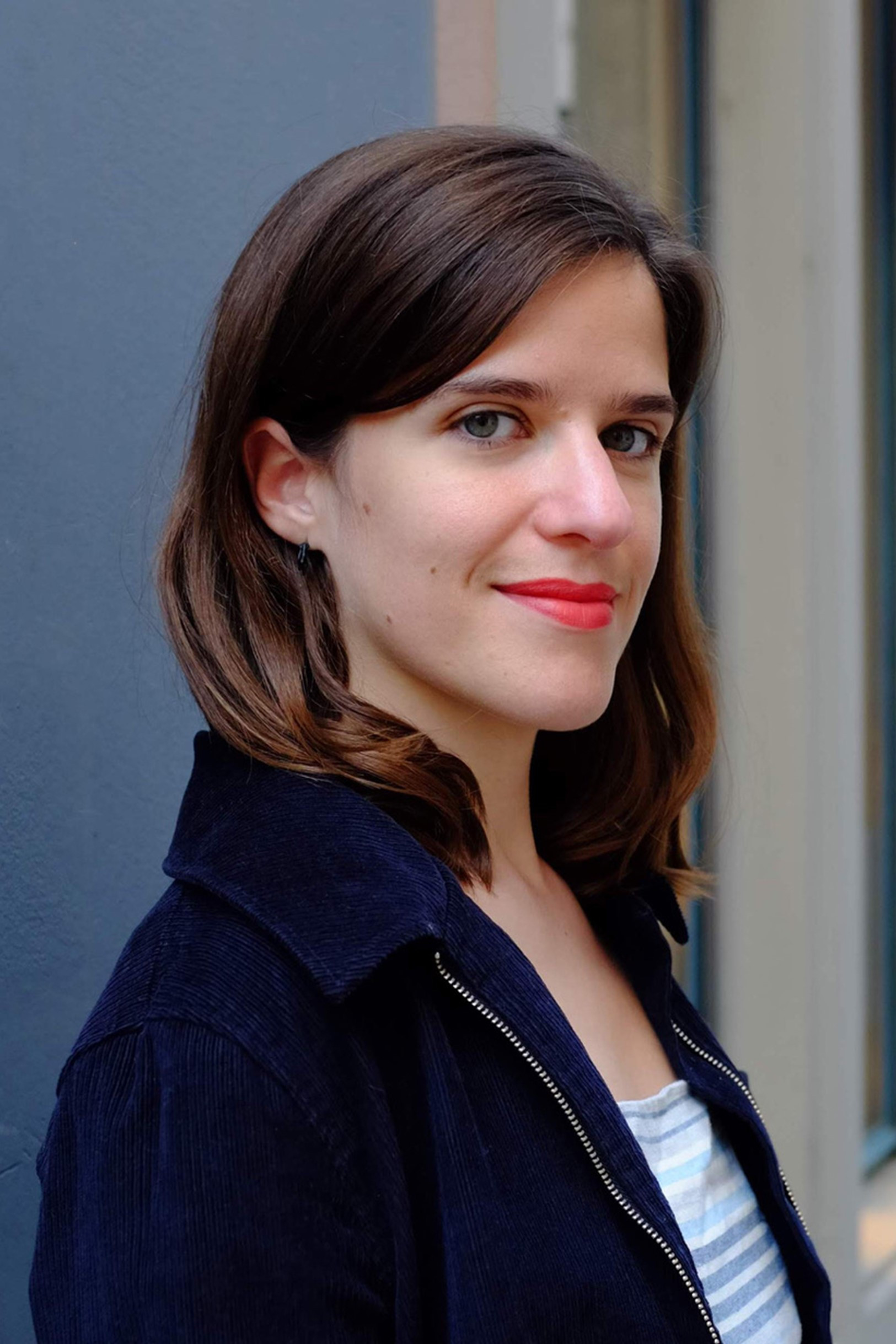 Aurélie Oliveira Pernet backdrop