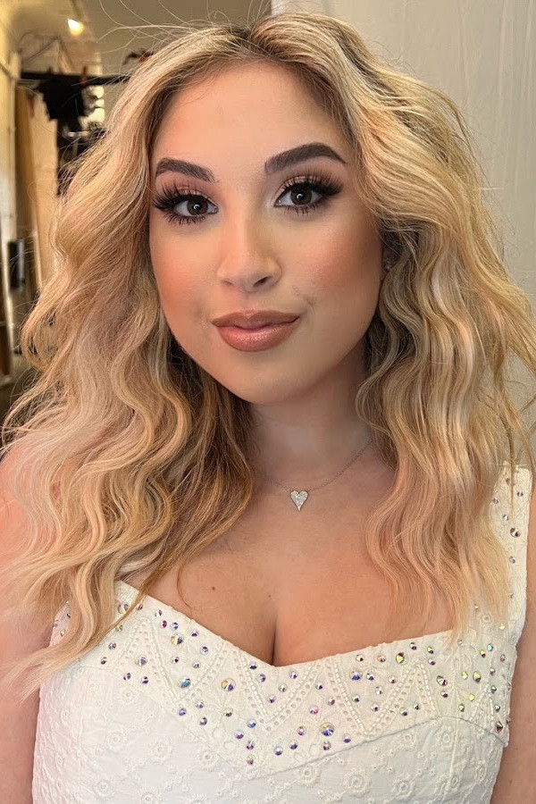 Carrie Berk backdrop