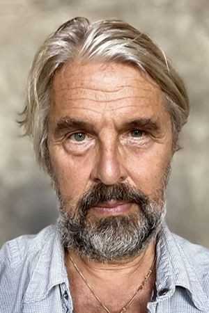 Erik Dahlin backdrop