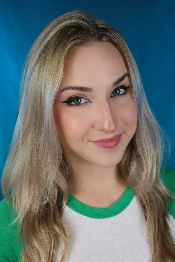 Tatum Bates backdrop