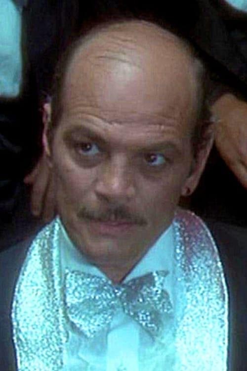 Luciano Catenacci backdrop