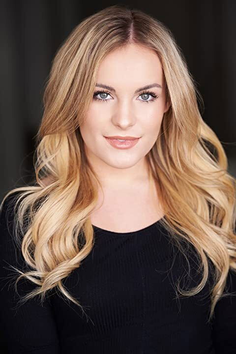 Hannah Hunt backdrop