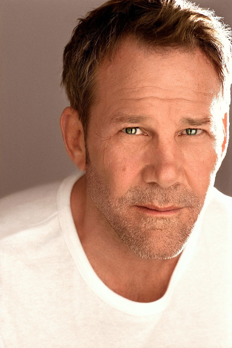 Paul Arthaud backdrop