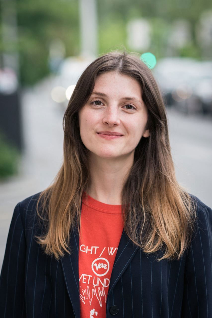 Sophie Gmeiner backdrop