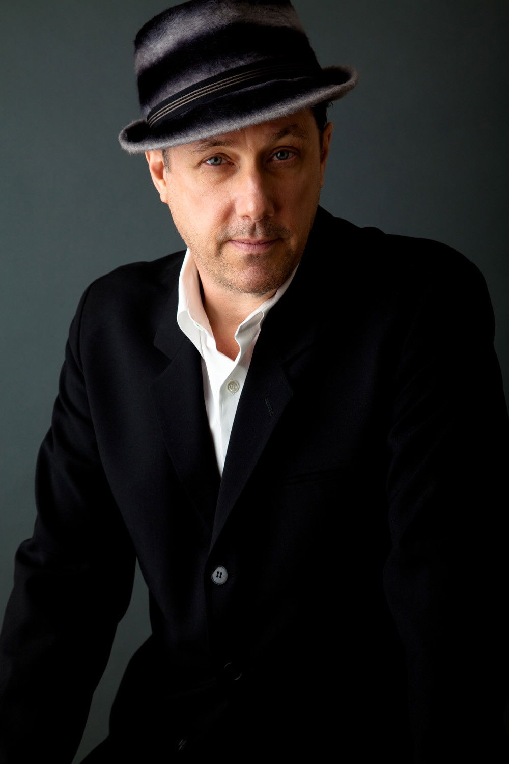 Mikel Rouse backdrop