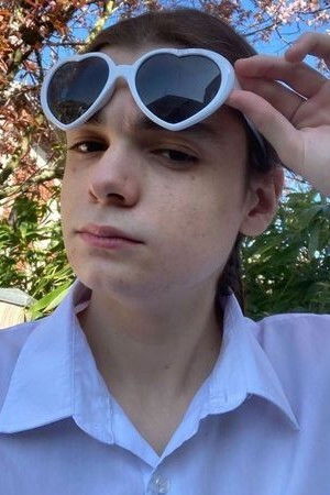 Louis Mathias backdrop