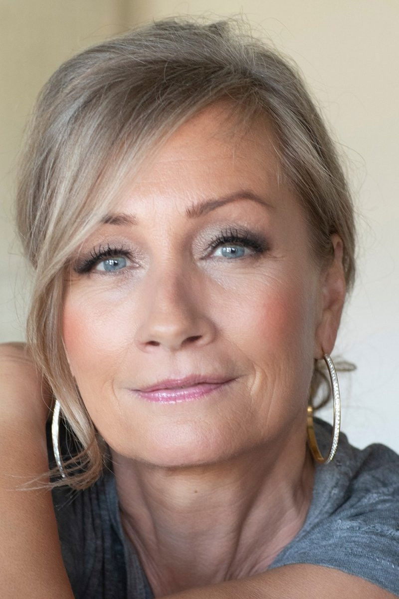 Maria Montell backdrop