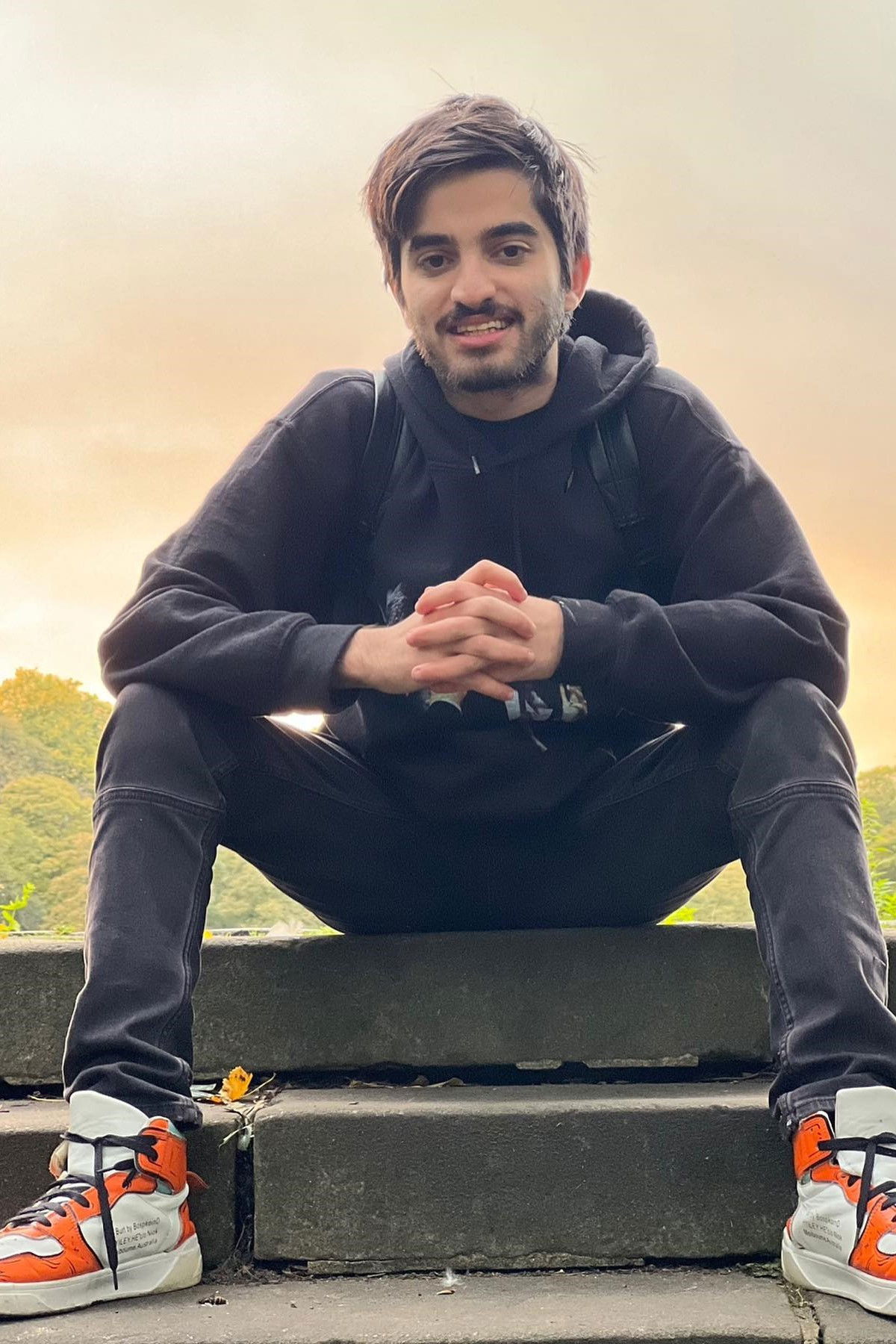 Aziz Altamimi backdrop