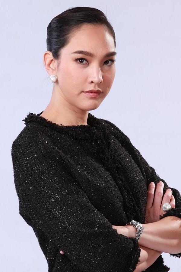 Chanokwanun Rakcheep backdrop