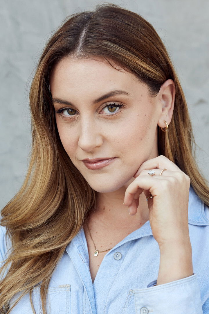 Traci Swartz backdrop