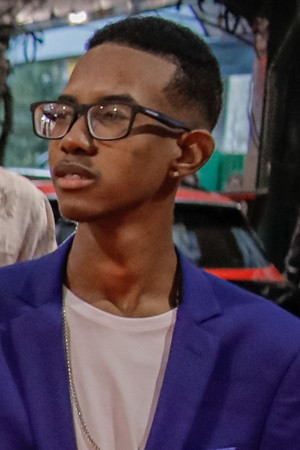 Cícero Lucas backdrop