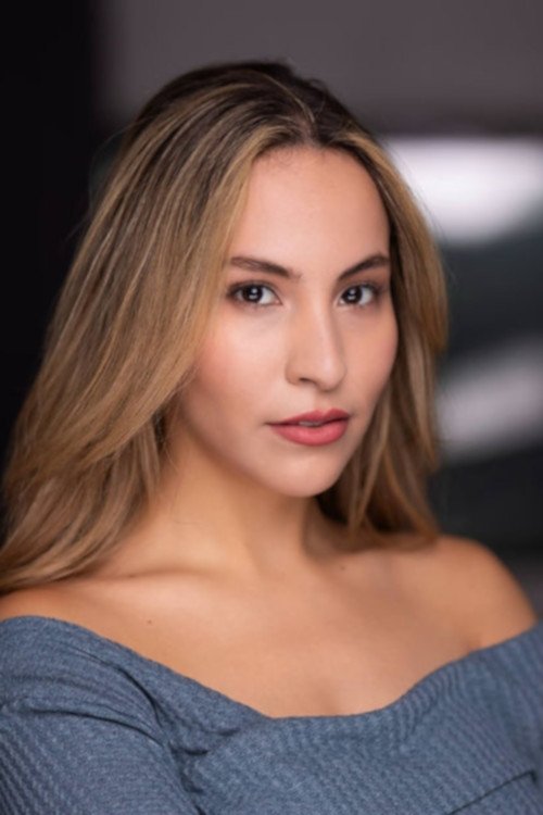 Abril Closs backdrop