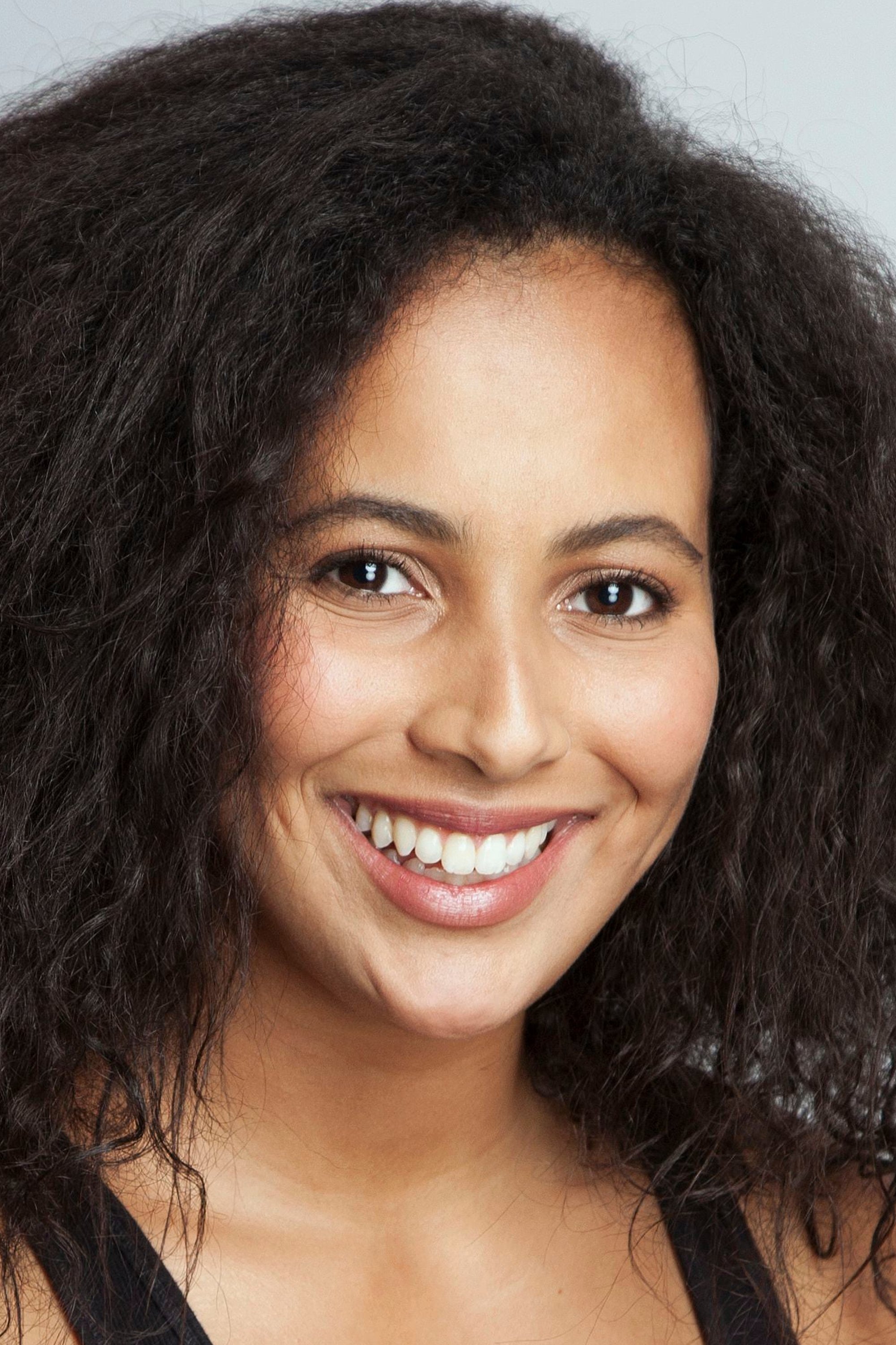 Amara Pedroso backdrop