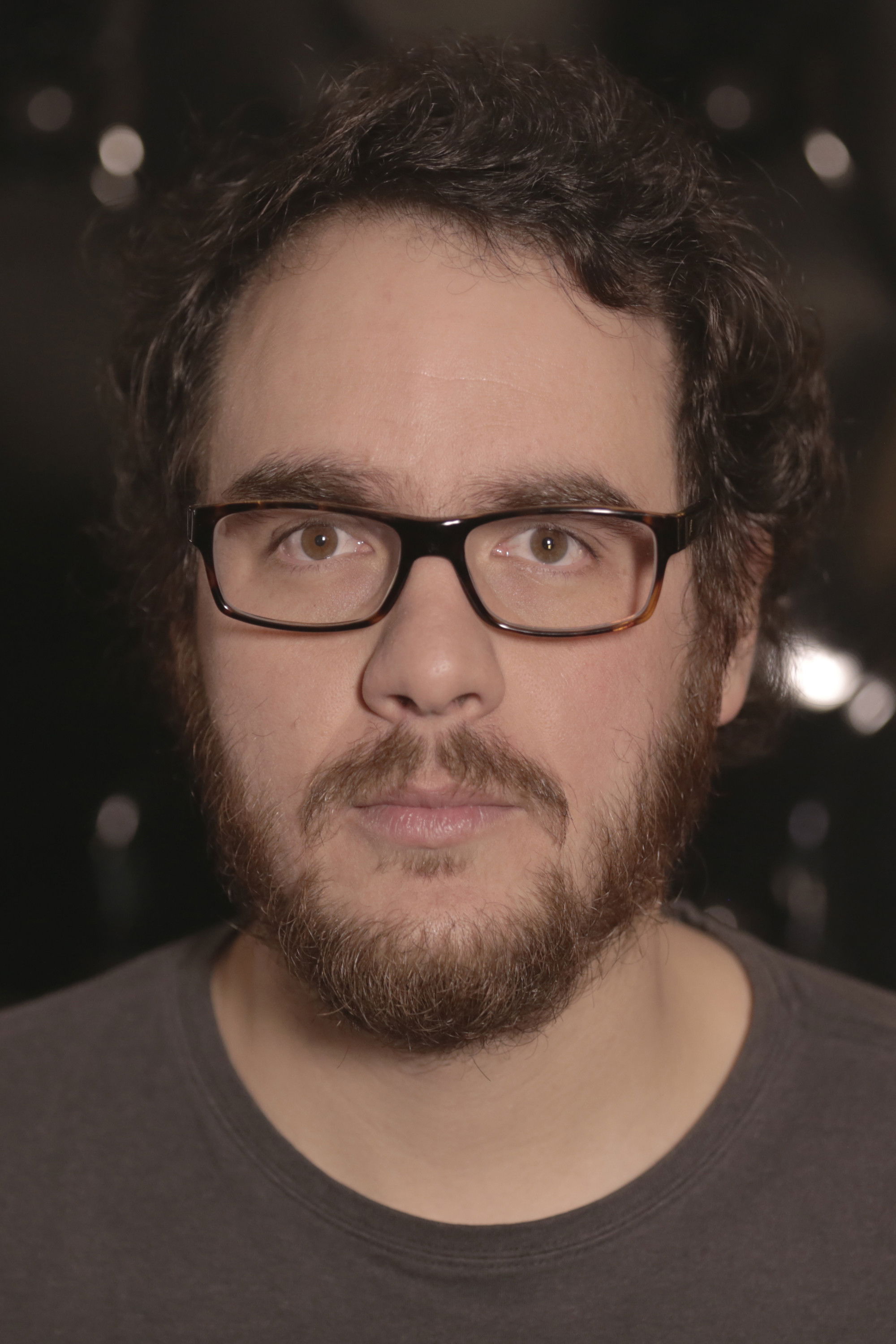 Luis Fernando Villa backdrop