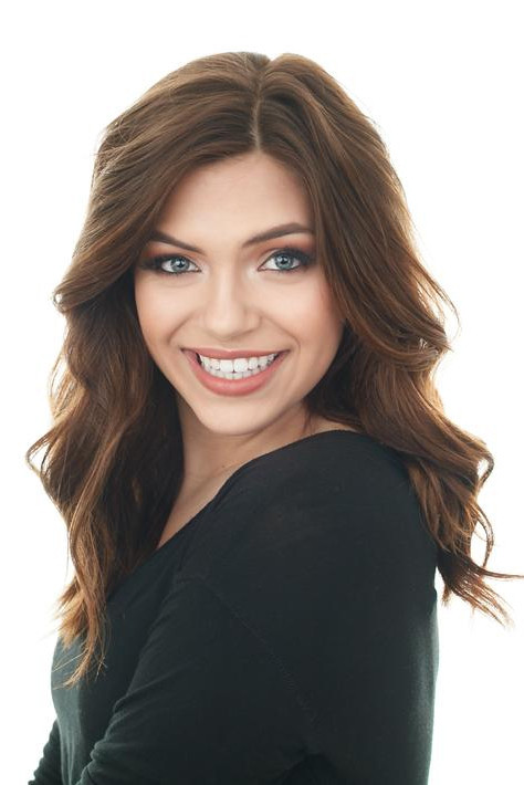 Camryn Buelow backdrop