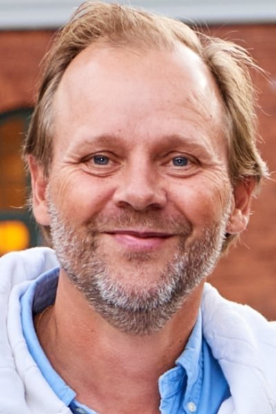 Tomas Villum Jensen backdrop