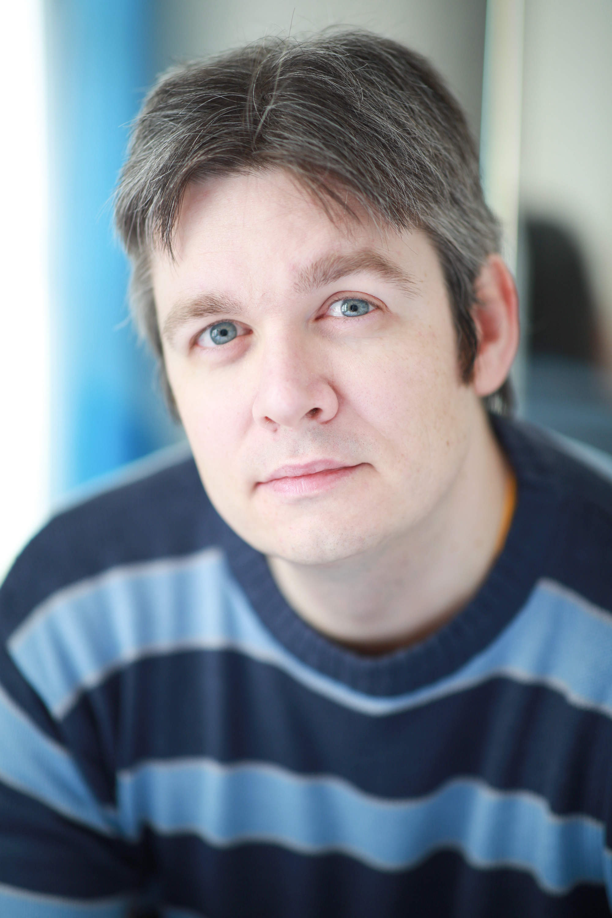 Thomas Robert backdrop