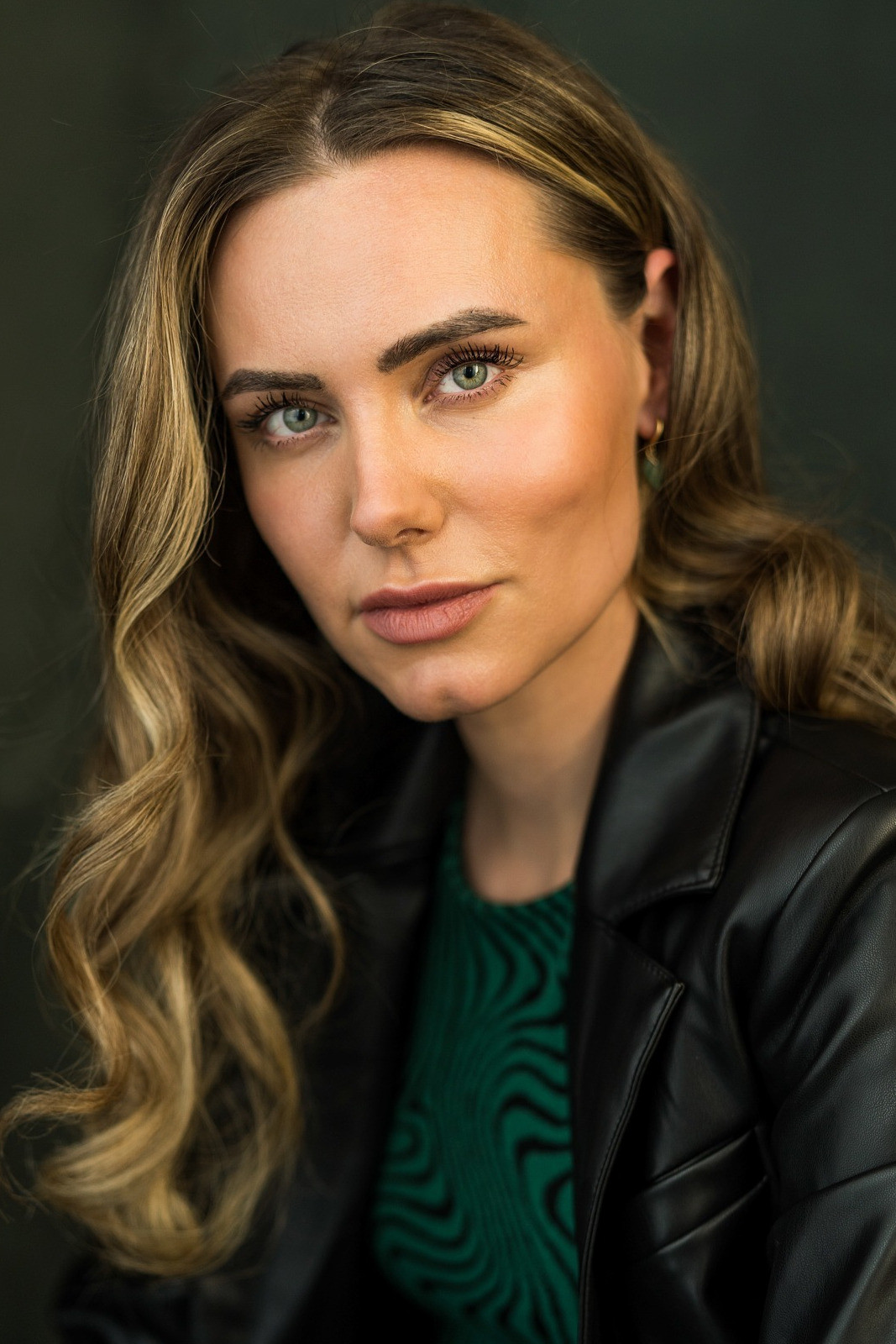 Donna Sherifi backdrop