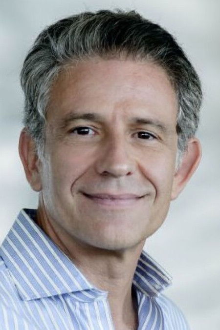 Leonardo Lorenzo backdrop