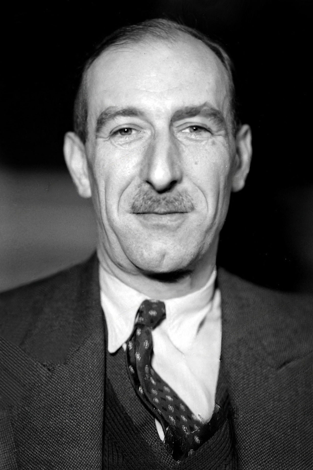 Henry de Ségogne backdrop