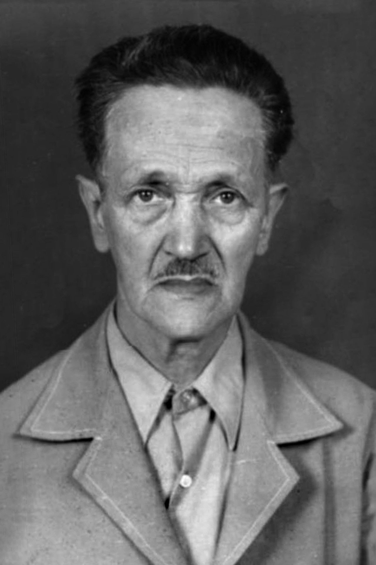 Mohamed Mahboub Stambouli backdrop