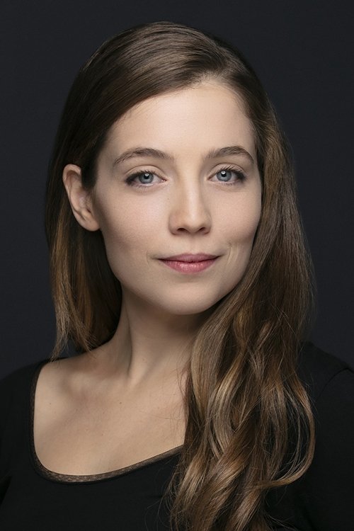 İdil Sivritepe backdrop