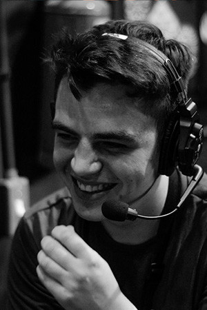 Vinícius Franco backdrop