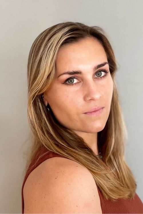 Kingsley Avery backdrop