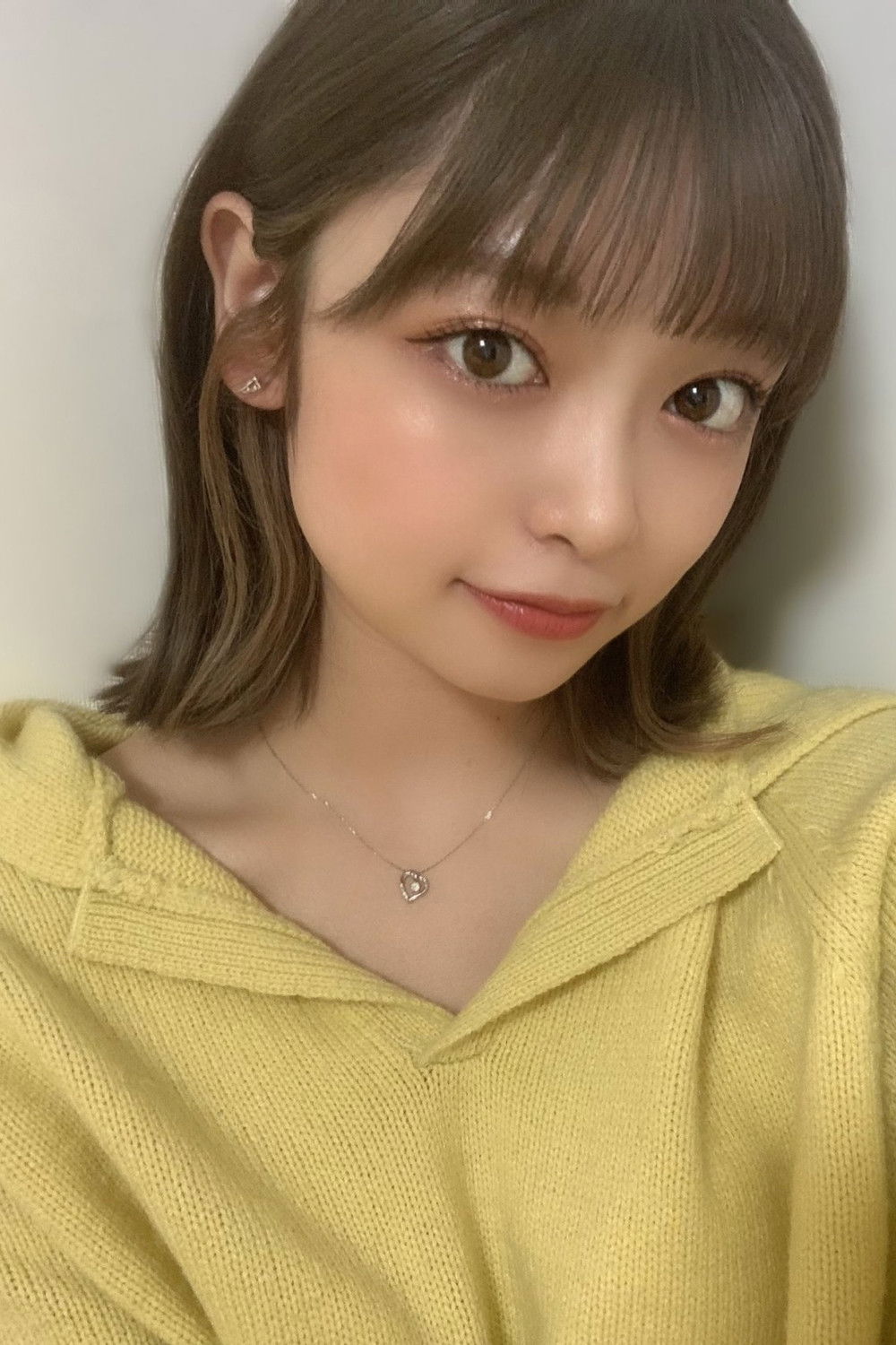 Kyoka Shiraoka backdrop