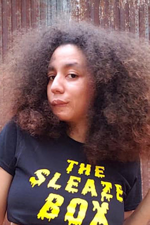 Lixy Lestat backdrop