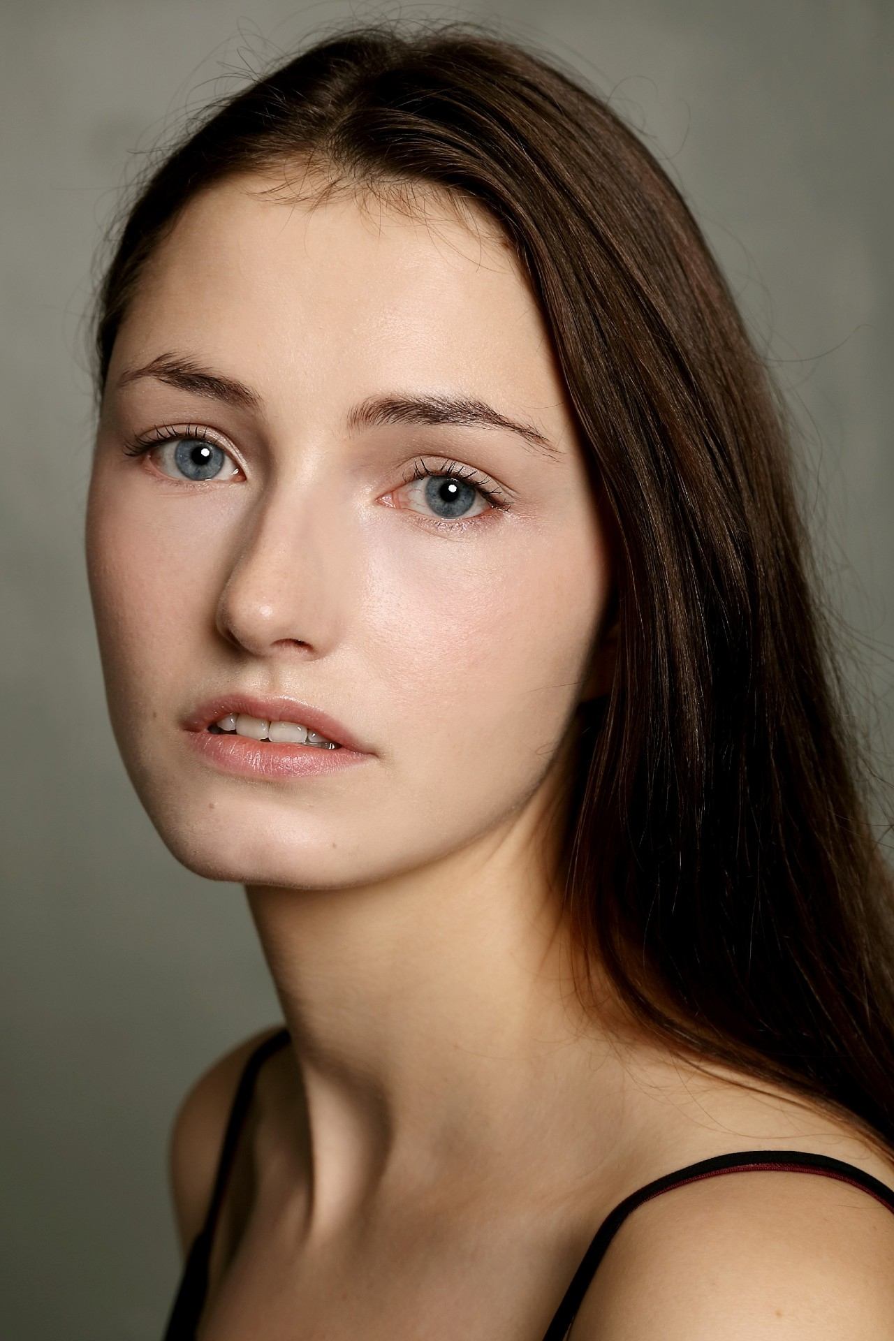 Elina Jackson backdrop