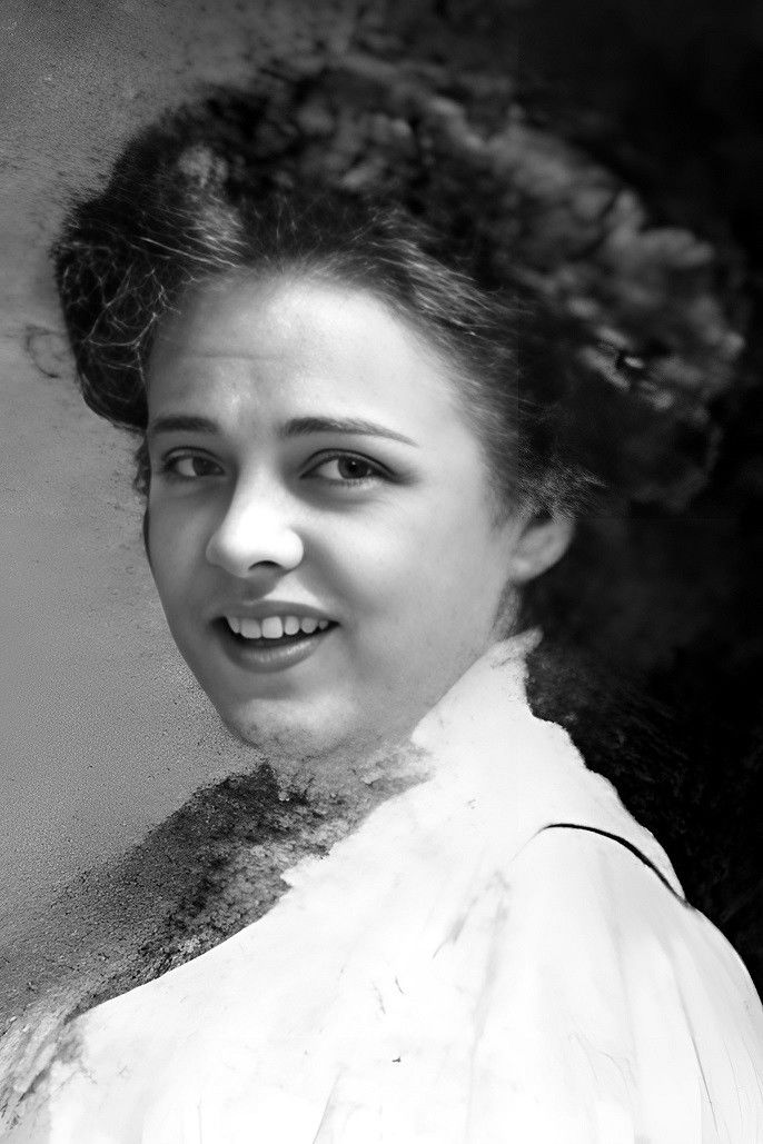 Evelyn Francis backdrop