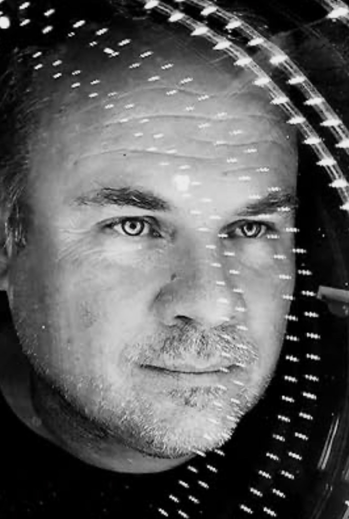 Steve Exeter backdrop