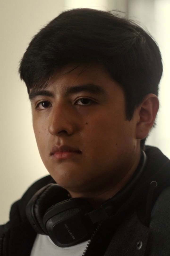 Jesús Saldaña backdrop