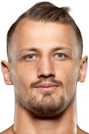 Ago Huskić backdrop