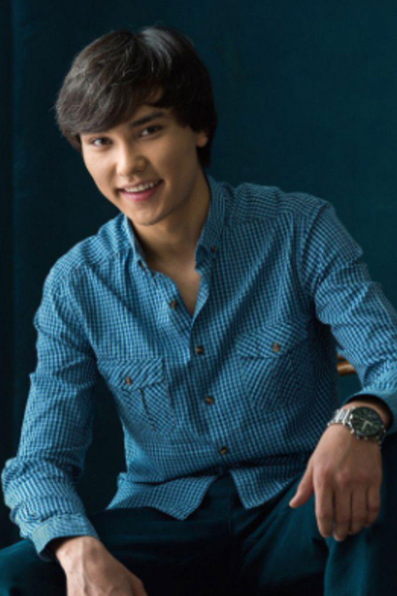 Abilmansur Serikov backdrop