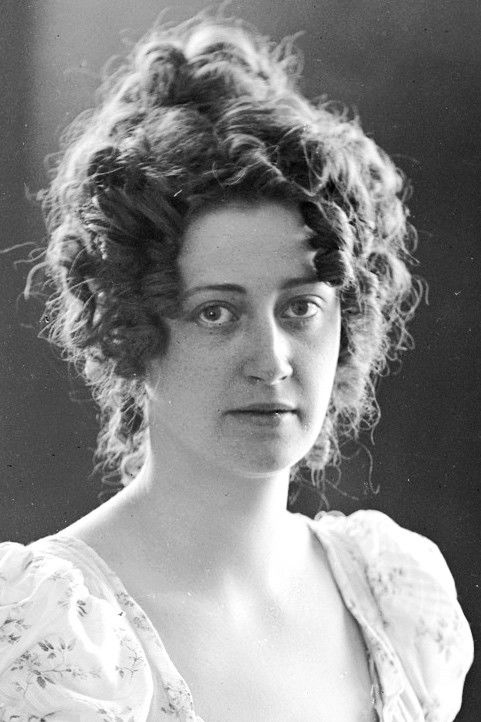 Valborg Hansson backdrop