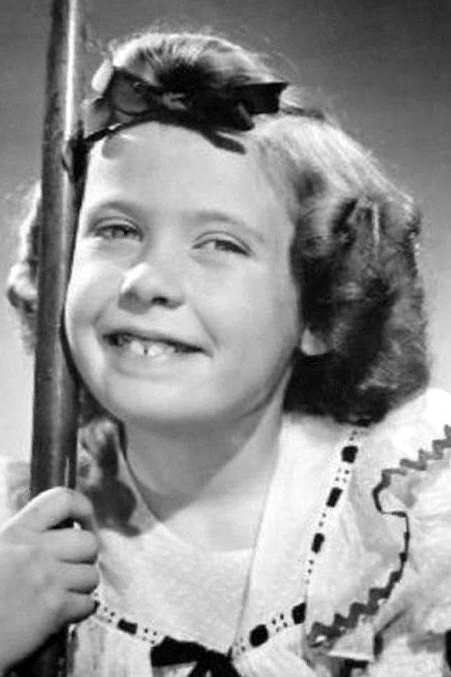 Marxhori An Mutchie backdrop