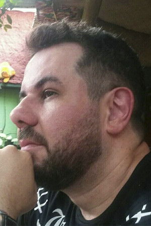 Beto De Vuono backdrop